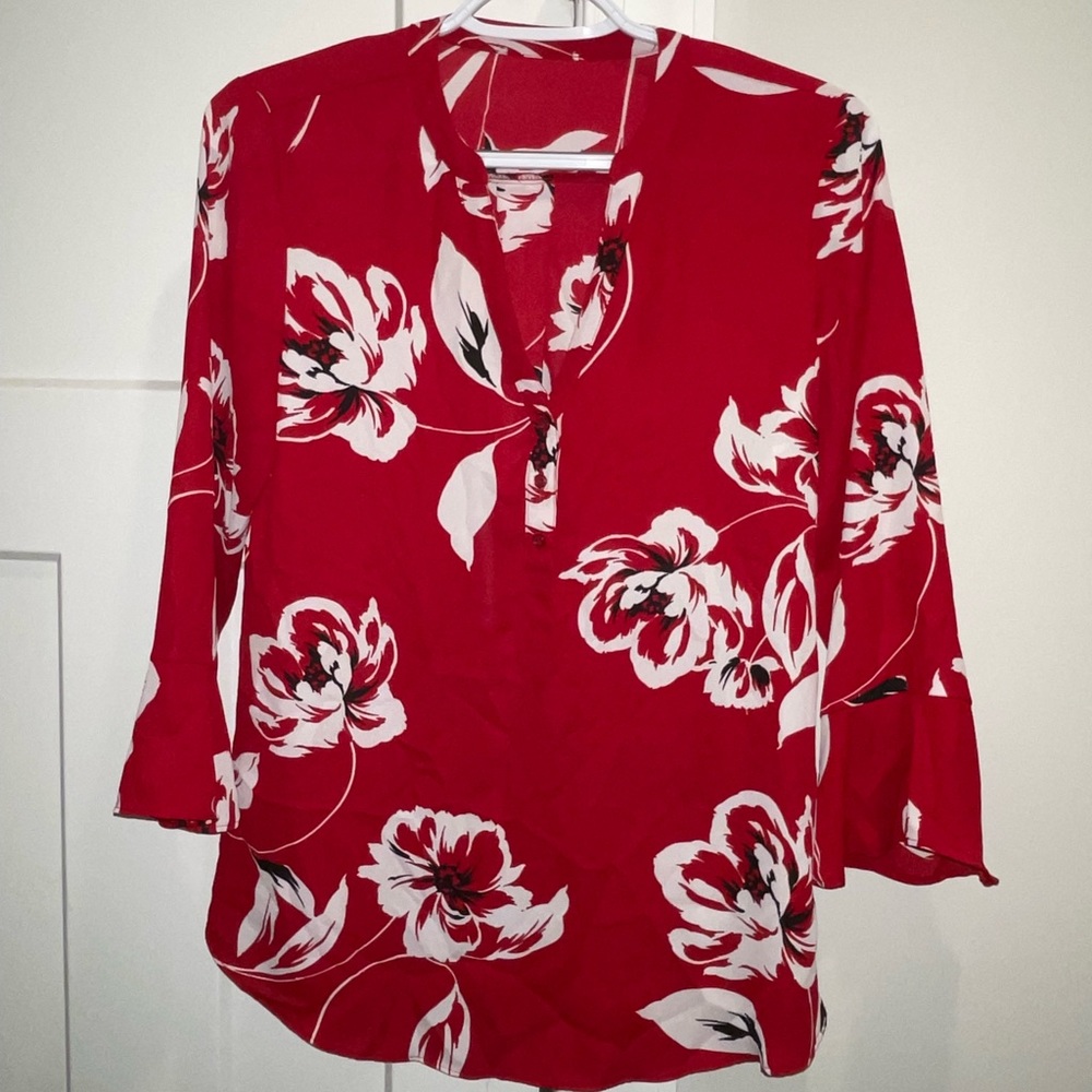 Red floral top